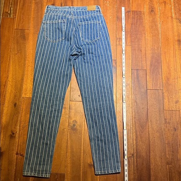 American Eagle Outfitters Denim Mom Jeans with White Stripes Size 8 Regular - Picture 10 of 12
